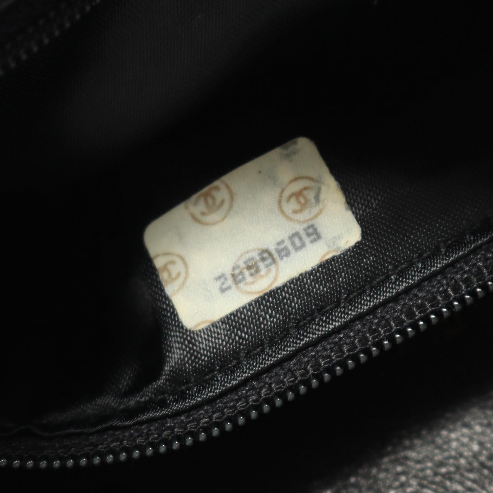 Chanel Chanel Chanel Coco Mark Grained Calf Shoulder Bag Leather Shoulder Bag Size ONE SIZE - 5 Thumbnail
