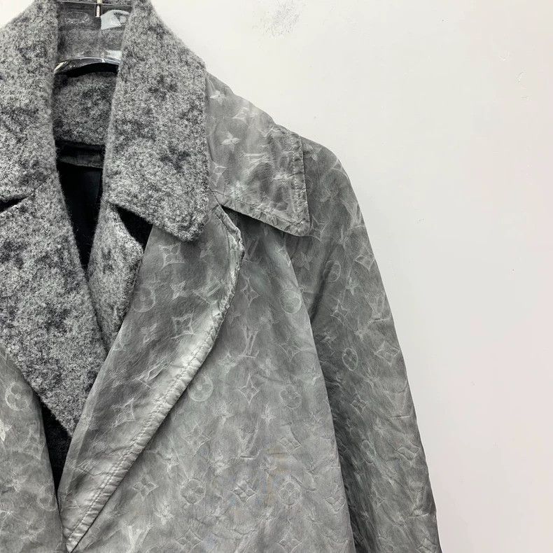 Louis Vuitton Louis Vuitton Gray Logo Long Sleeve Coat Size XL / US 12-14 / IT 48-50 - 3 Thumbnail