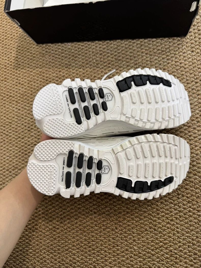Comme des Garcons Comme des Garcons x Nike Air Max Sneakers Size US 8 / IT 38 - 4 Thumbnail