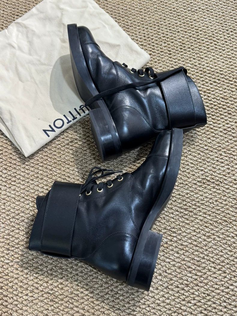 Louis Vuitton LV Black Martin Boots Size 37 Like New Size US 6 / IT 36 - 6 Thumbnail