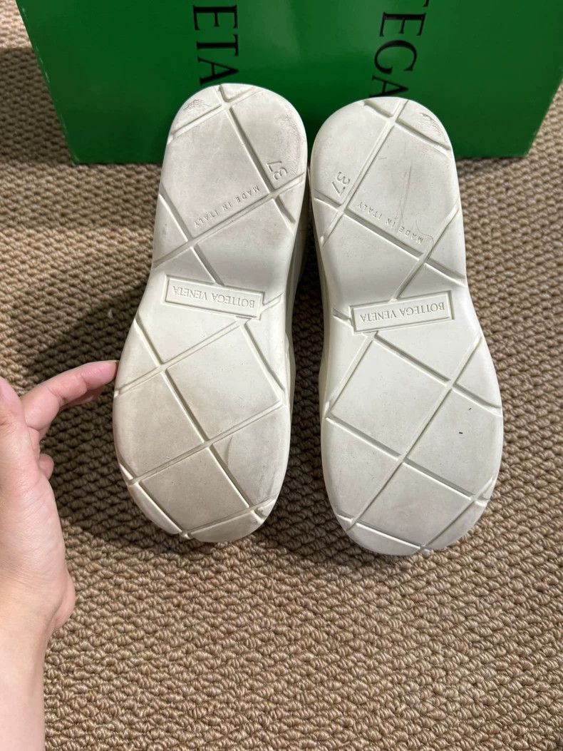 Bottega Veneta Bottega Veneta White Rain Boots Size 37 Size US 6 / IT 36 - 2 Thumbnail