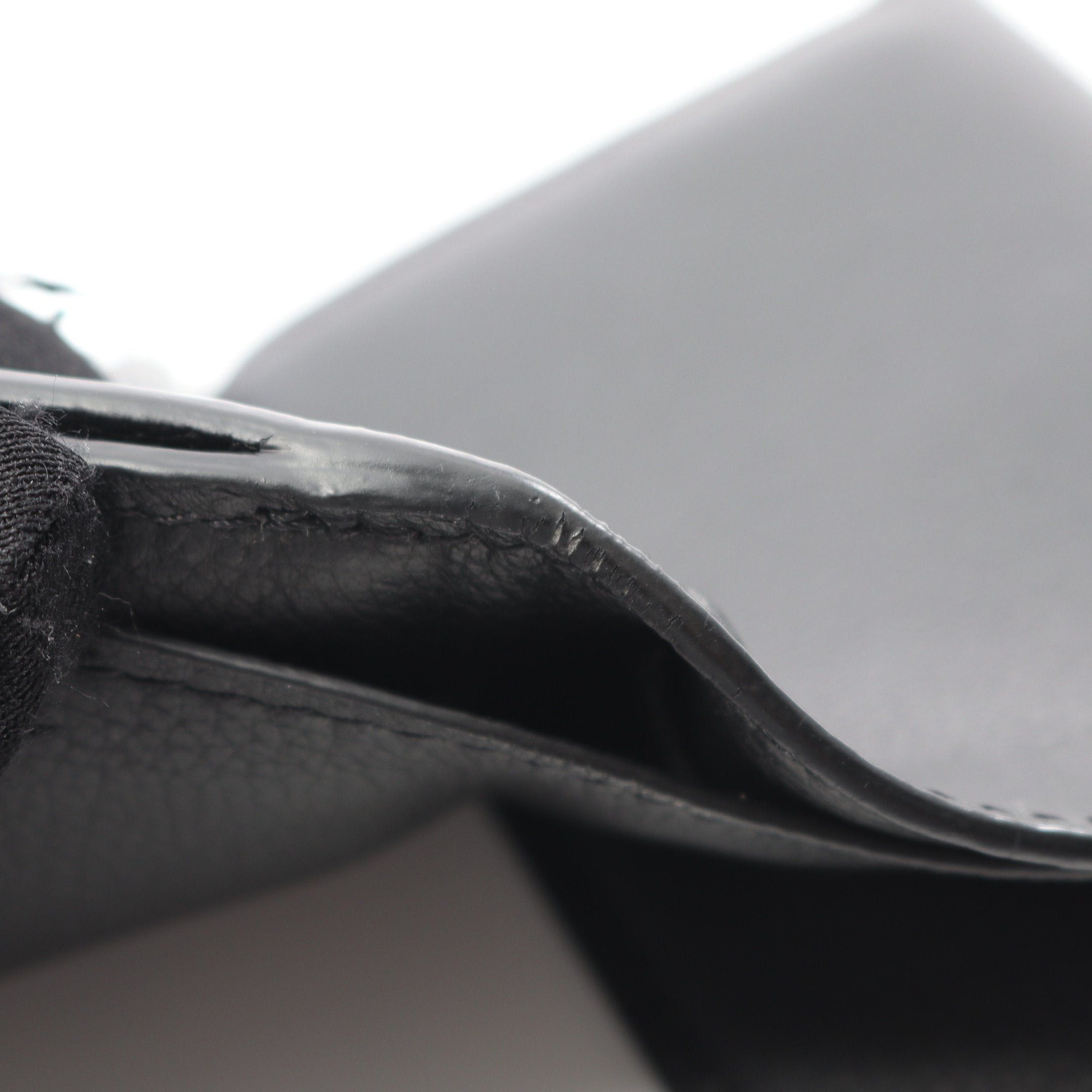 Louis Vuitton Louis Vuitton Portefeuil Lock Mini Noir Trifold Wallet Leather Black Size ONE SIZE - 8 Thumbnail