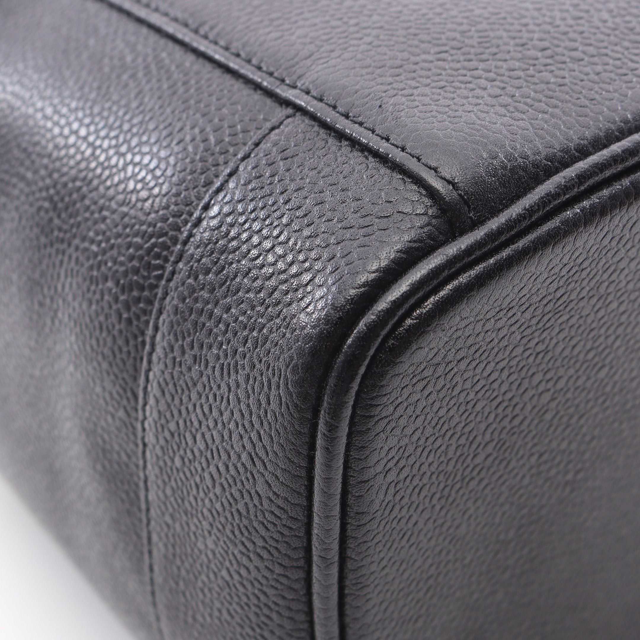 Chanel Chanel Coco Mark Handbag Vanity Bag Caviar Skin Black Gold Hardware Size ONE SIZE - 8 Thumbnail