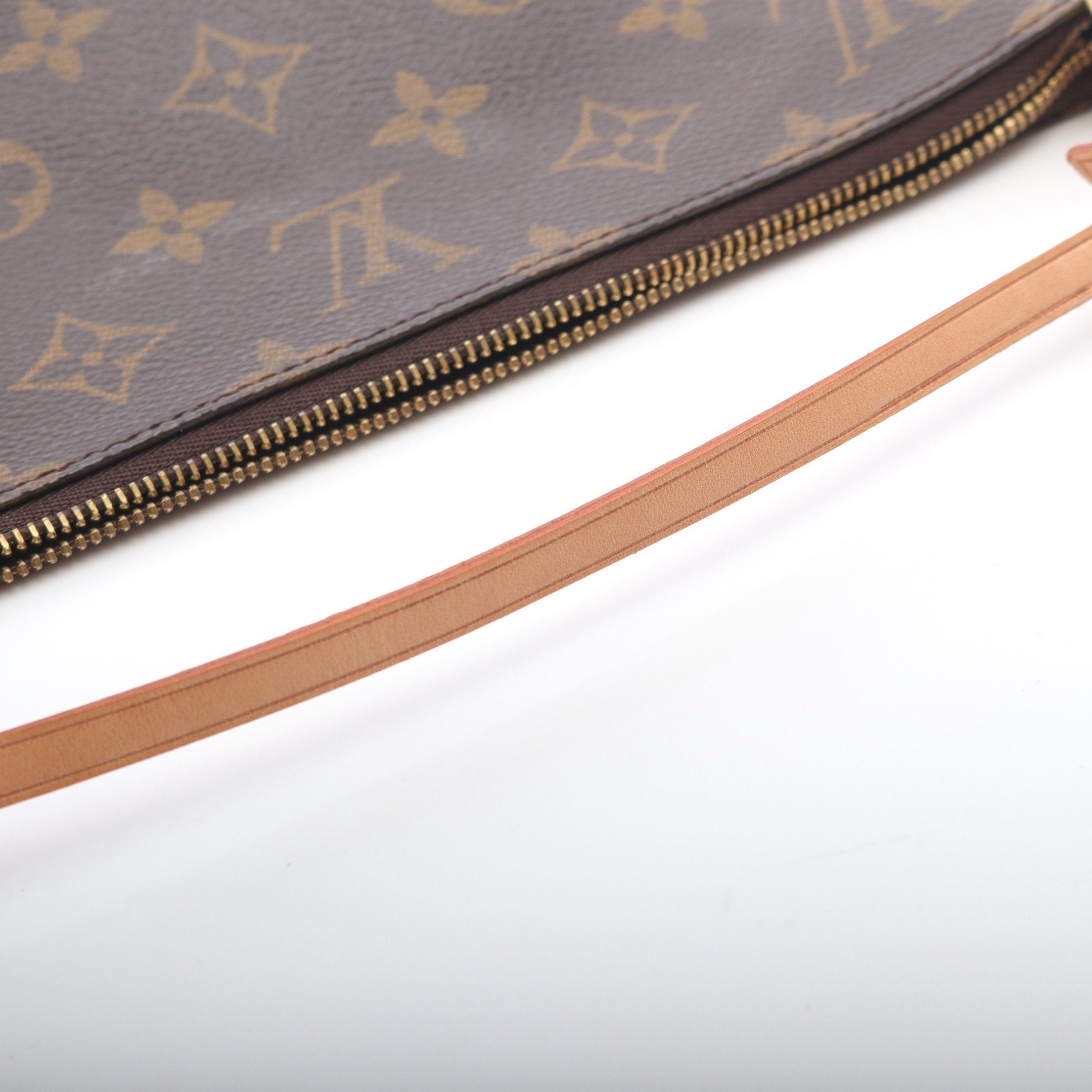 Louis Vuitton Louis Vuitton Pochette Accessoires Monogram Handbag Leather Brown Size ONE SIZE - 8 Thumbnail