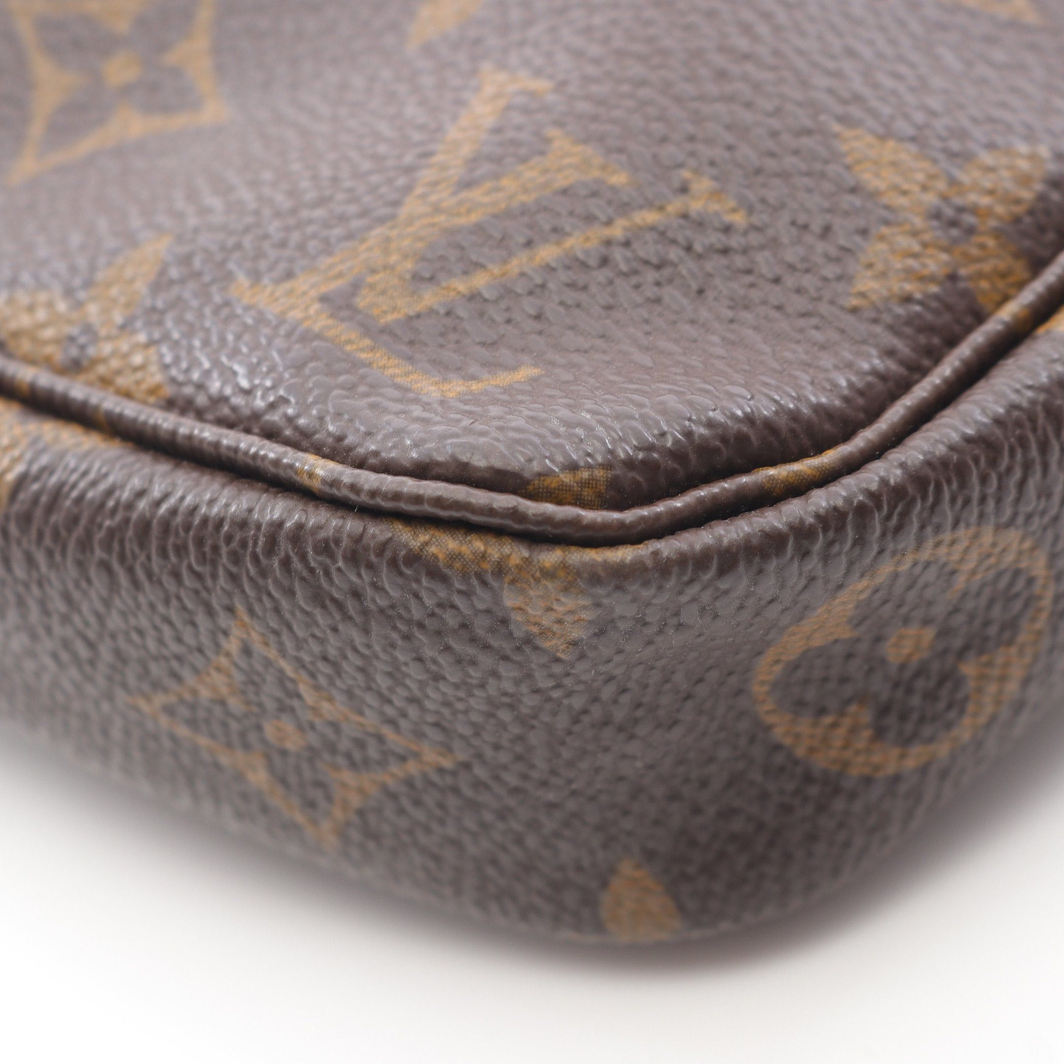 Louis Vuitton Louis Vuitton Pochette Accessoires Monogram Handbag Leather Brown Size ONE SIZE - 6 Thumbnail