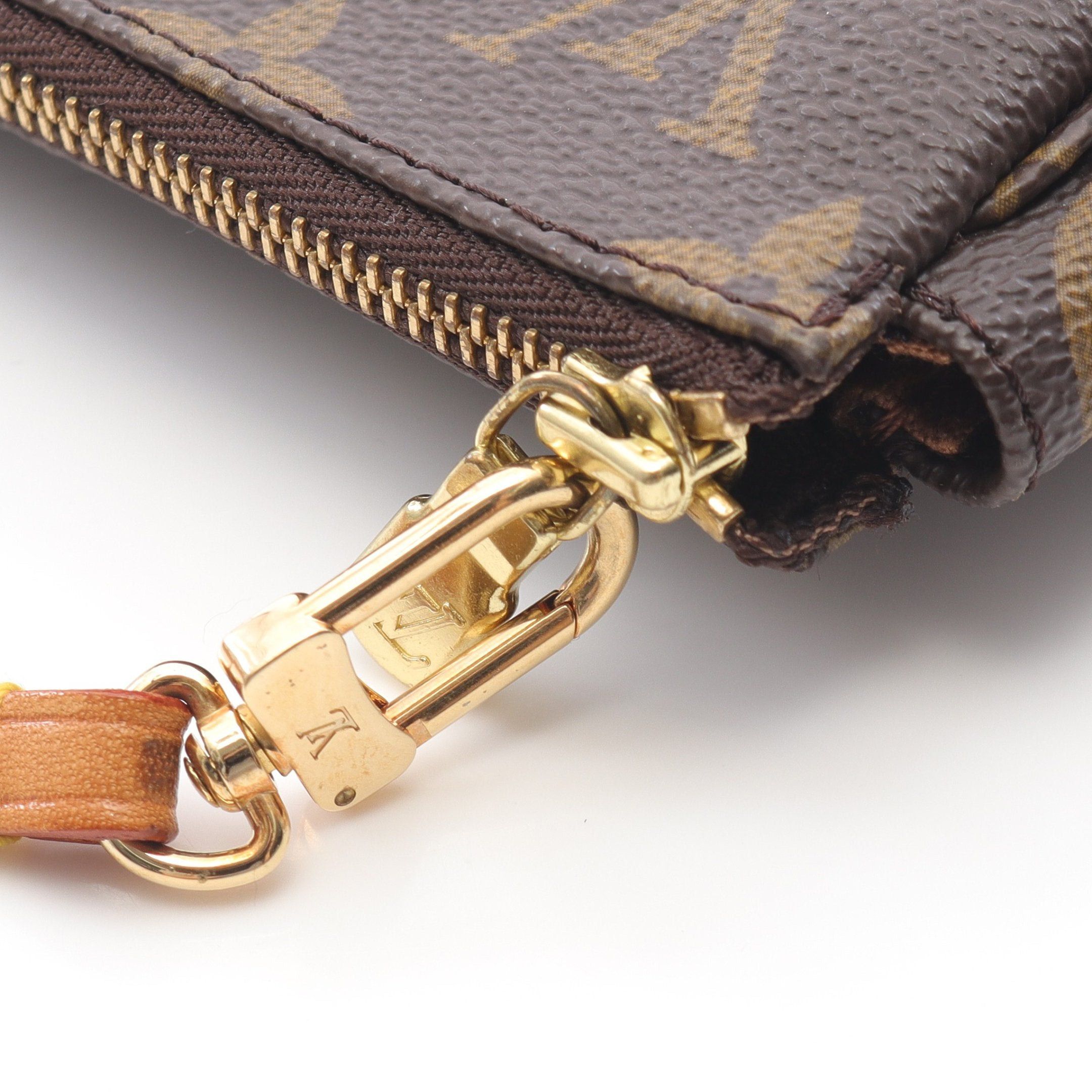 Louis Vuitton Louis Vuitton Pochette Accessoires Monogram Handbag Leather Brown Size ONE SIZE - 6 Thumbnail