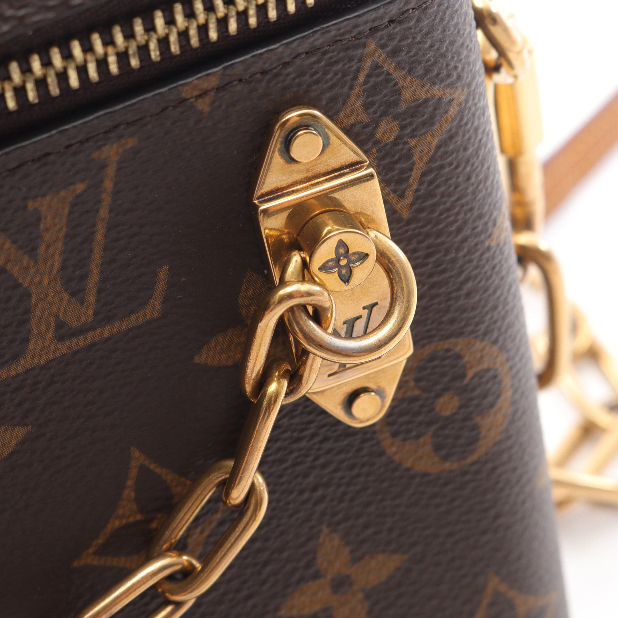 Louis Vuitton Louis Vuitton Phone Box Monogram Shoulder Bag Brown Size ONE SIZE - 6 Thumbnail