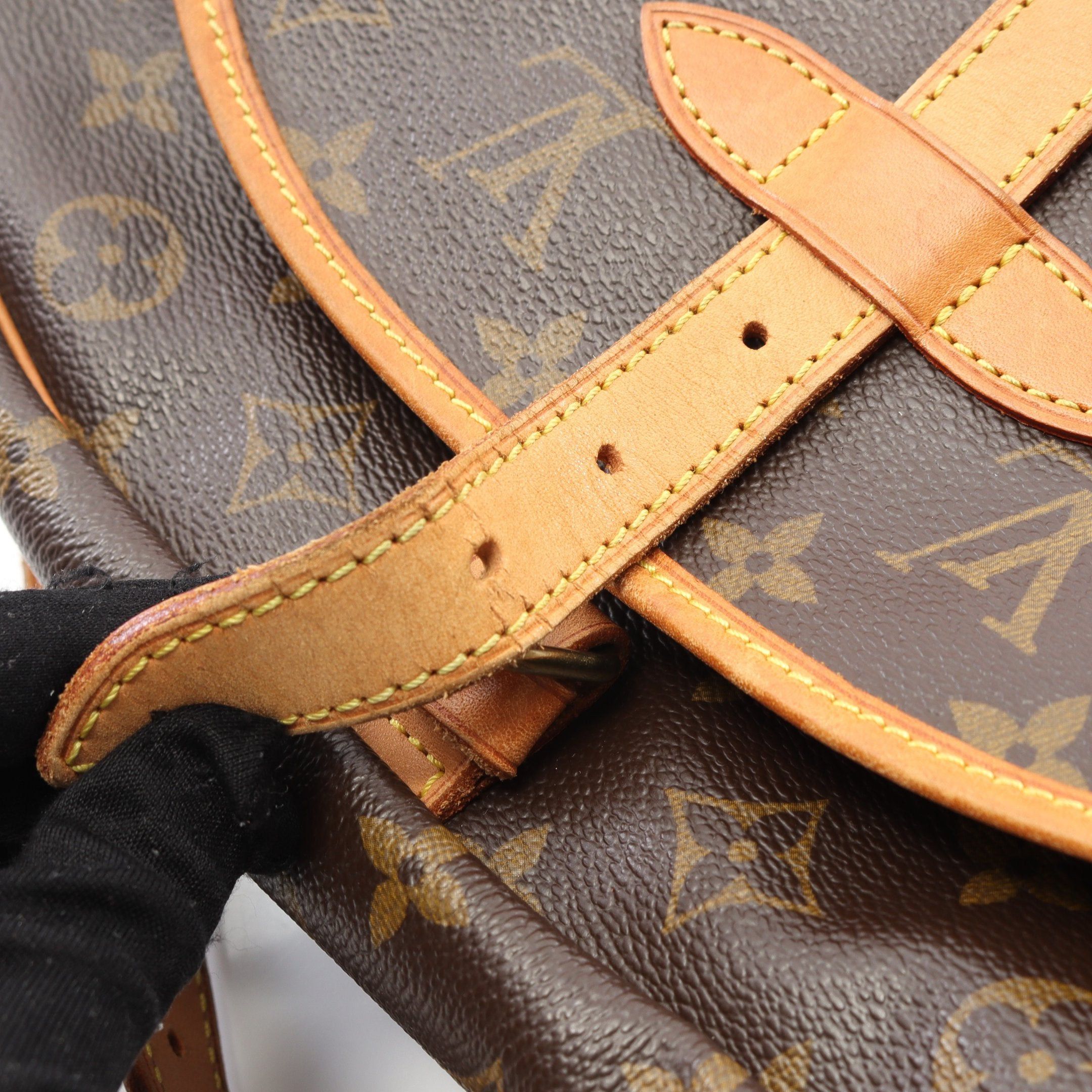 Louis Vuitton Louis Vuitton Saumur 30 Monogram Shoulder Bag Leather Brown Size ONE SIZE - 6 Thumbnail