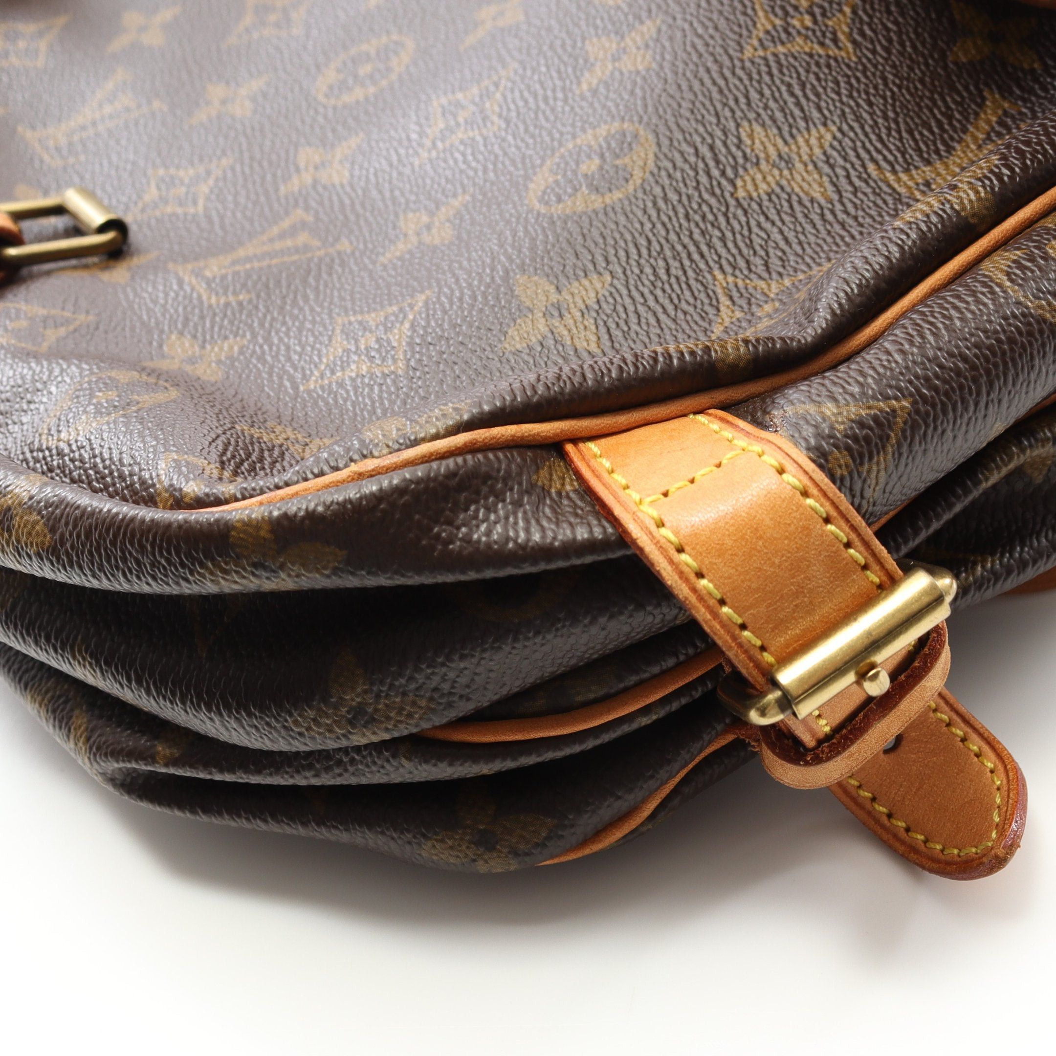 Louis Vuitton Louis Vuitton Saumur 30 Monogram Shoulder Bag Leather Brown Size ONE SIZE - 10 Thumbnail