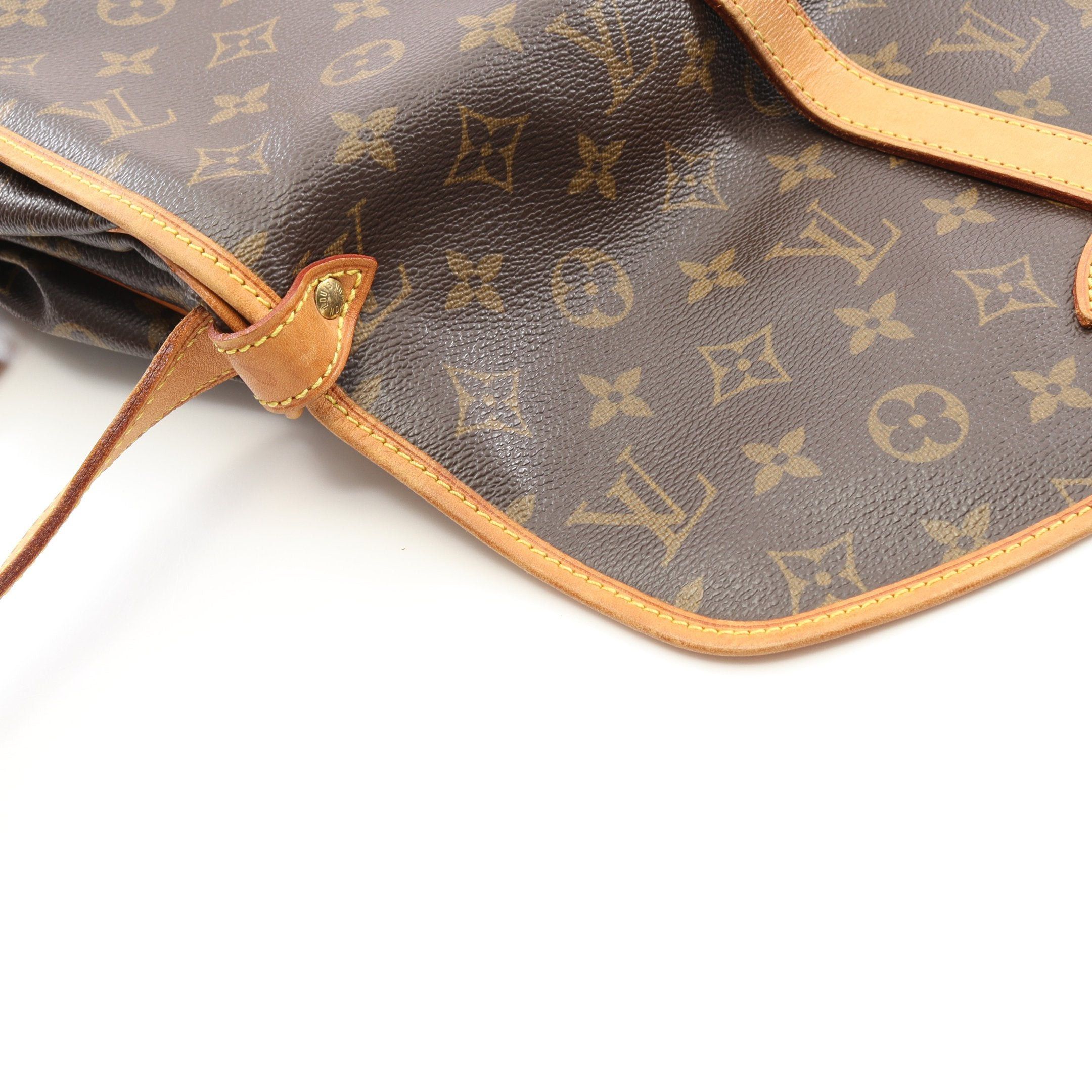 Louis Vuitton Louis Vuitton Saumur 30 Monogram Shoulder Bag Leather Brown Size ONE SIZE - 7 Thumbnail