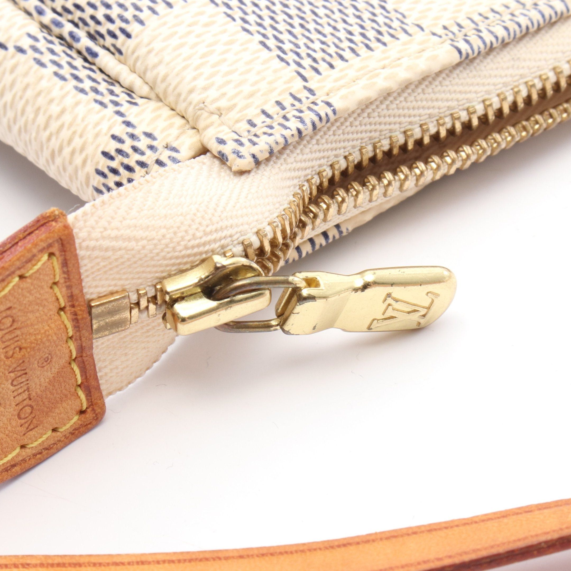 Louis Vuitton Louis Vuitton Pochette Accessoires Damier Azur Handbag Leather White Size ONE SIZE - 10 Thumbnail