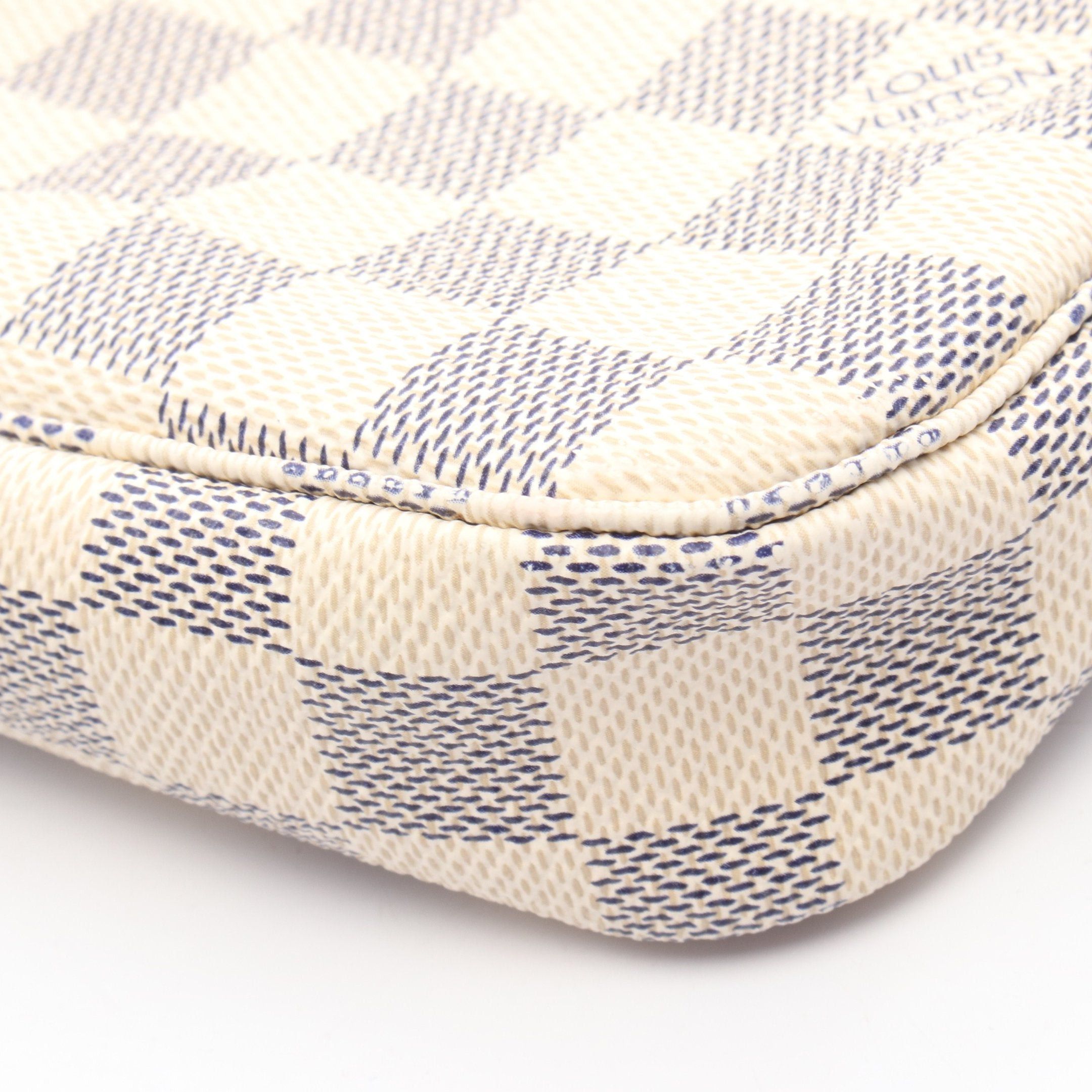 Louis Vuitton Louis Vuitton Pochette Accessoires Damier Azur Handbag Leather White Size ONE SIZE - 9 Thumbnail