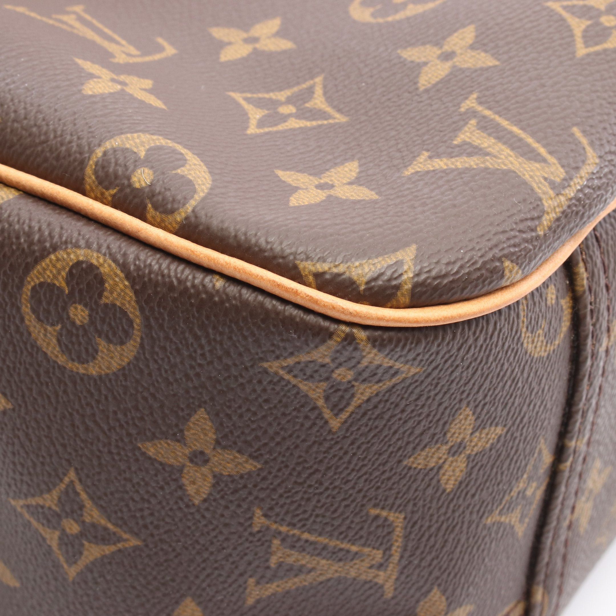 Louis Vuitton Louis Vuitton Excursion Monogram Handbag Leather Brown Size ONE SIZE - 8 Thumbnail