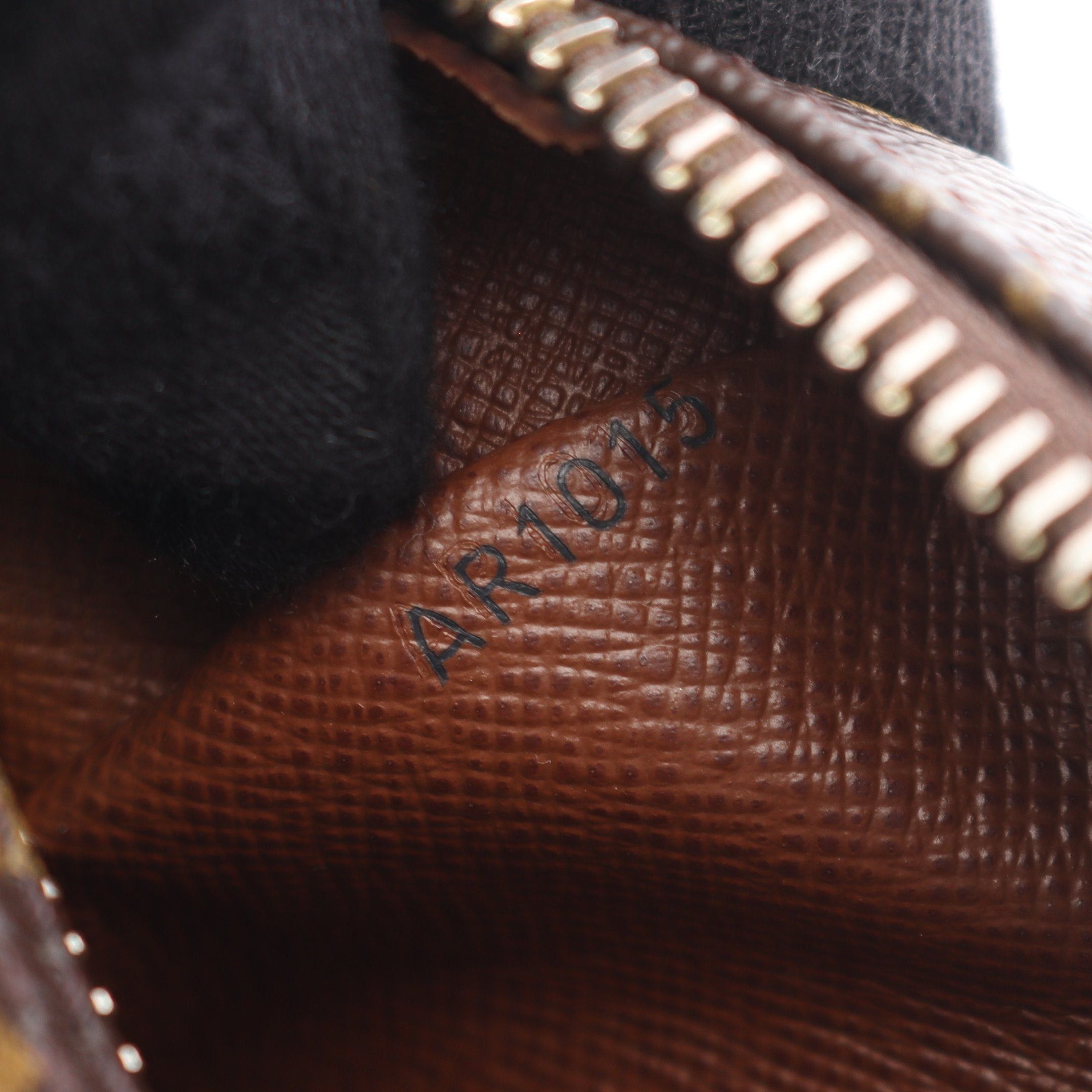 Louis Vuitton Louis Vuitton Nil Monogram Shoulder Bag Leather Brown Size ONE SIZE - 5 Thumbnail