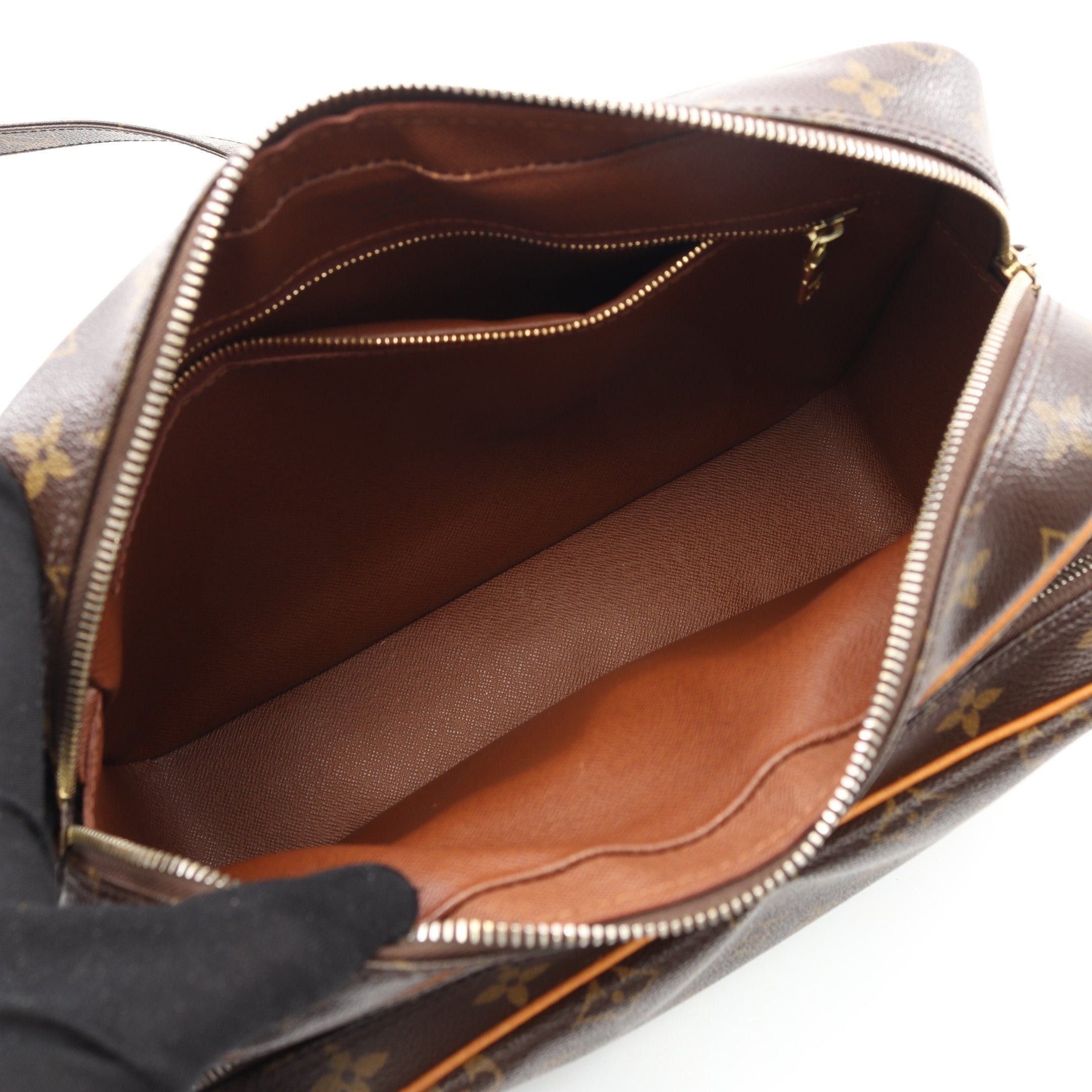 Louis Vuitton Louis Vuitton Nil Monogram Shoulder Bag Leather Brown Size ONE SIZE - 3 Thumbnail