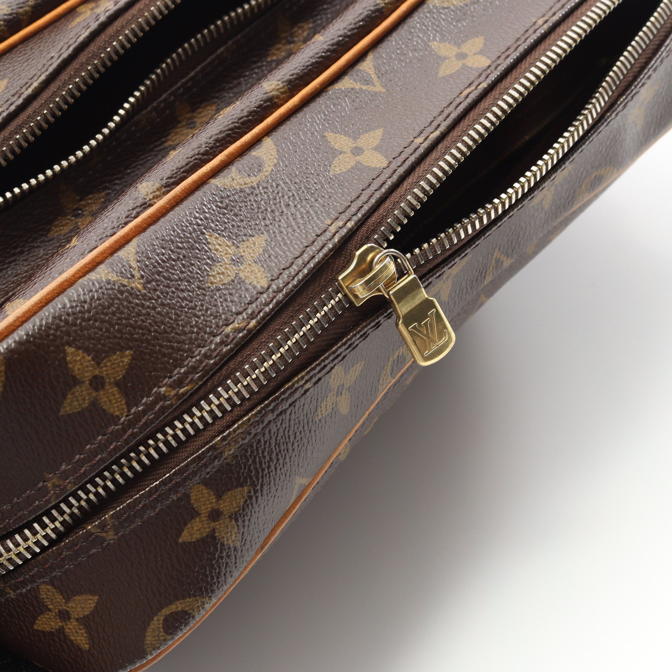 Louis Vuitton Louis Vuitton Nil Monogram Shoulder Bag Leather Brown Size ONE SIZE - 8 Thumbnail