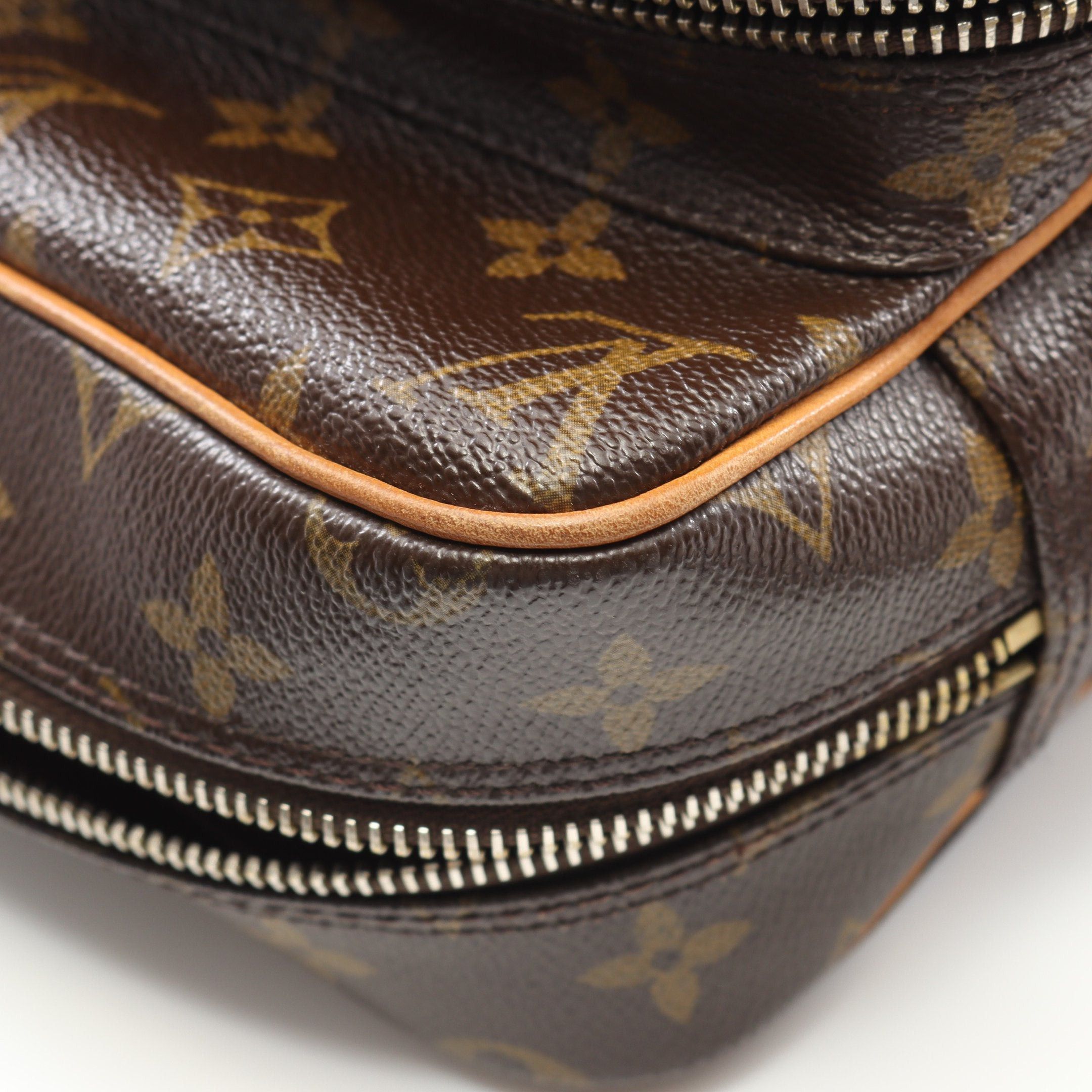 Louis Vuitton Louis Vuitton Nil Monogram Shoulder Bag Leather Brown Size ONE SIZE - 9 Thumbnail