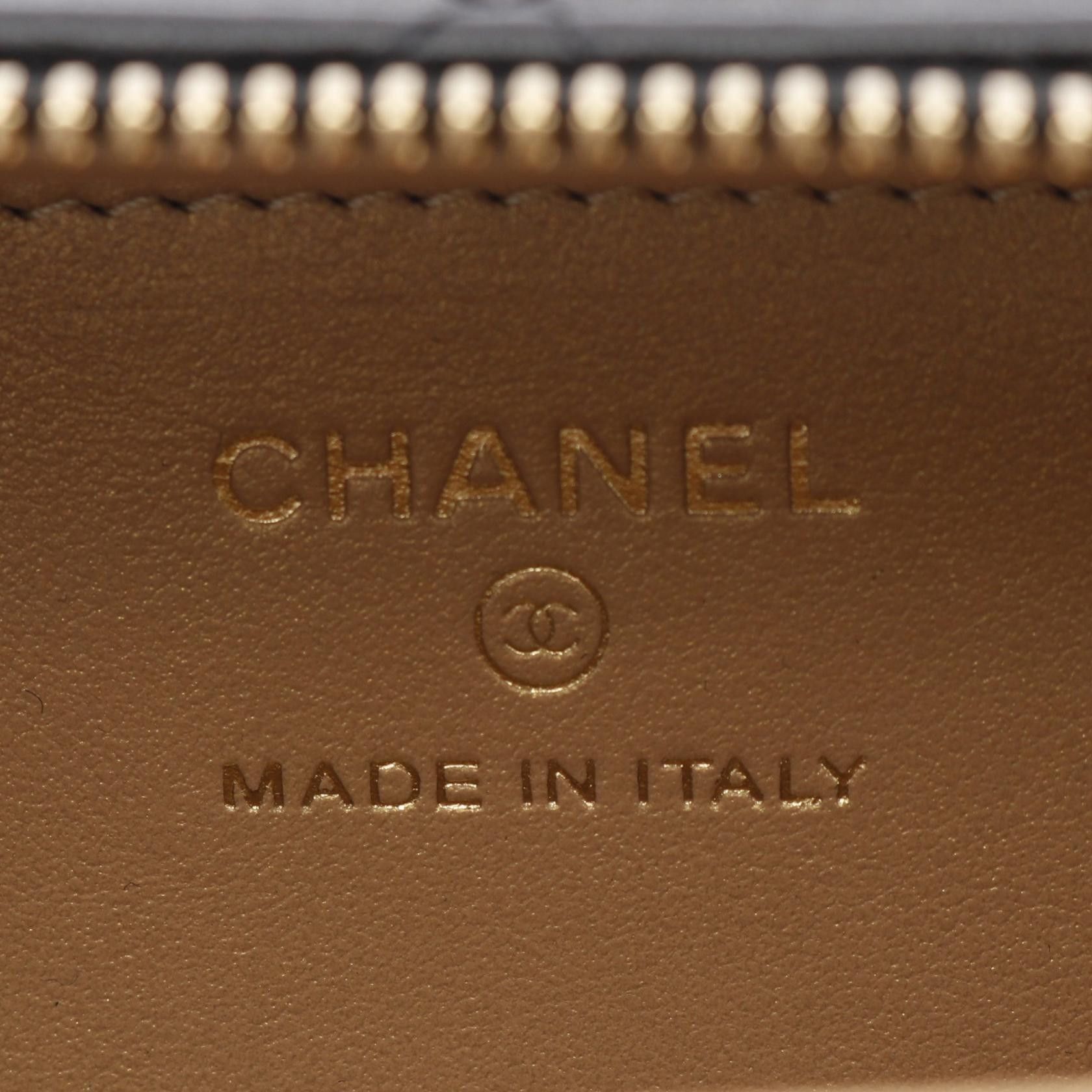 Chanel Chanel Matelasse Vanity Mini Card Case Chain Shoulder Bag Lambskin Black Gold Hardware Size ONE SIZE - 4 Thumbnail