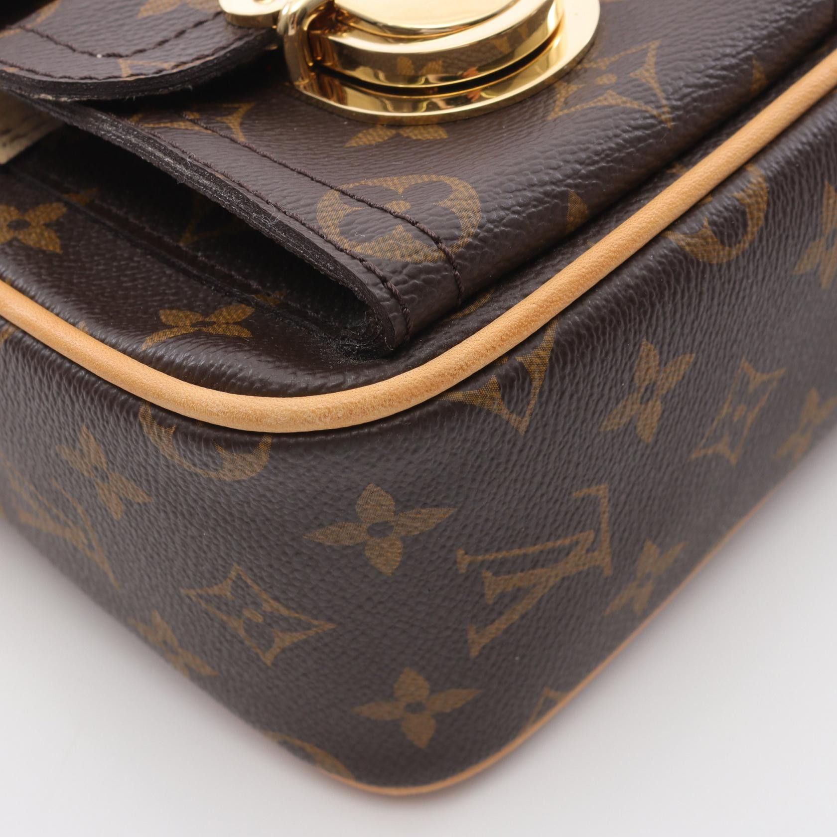 Louis Vuitton Louis Vuitton Hudson Pm Monogram Shoulder Bag Leather Brown Size ONE SIZE - 6 Thumbnail