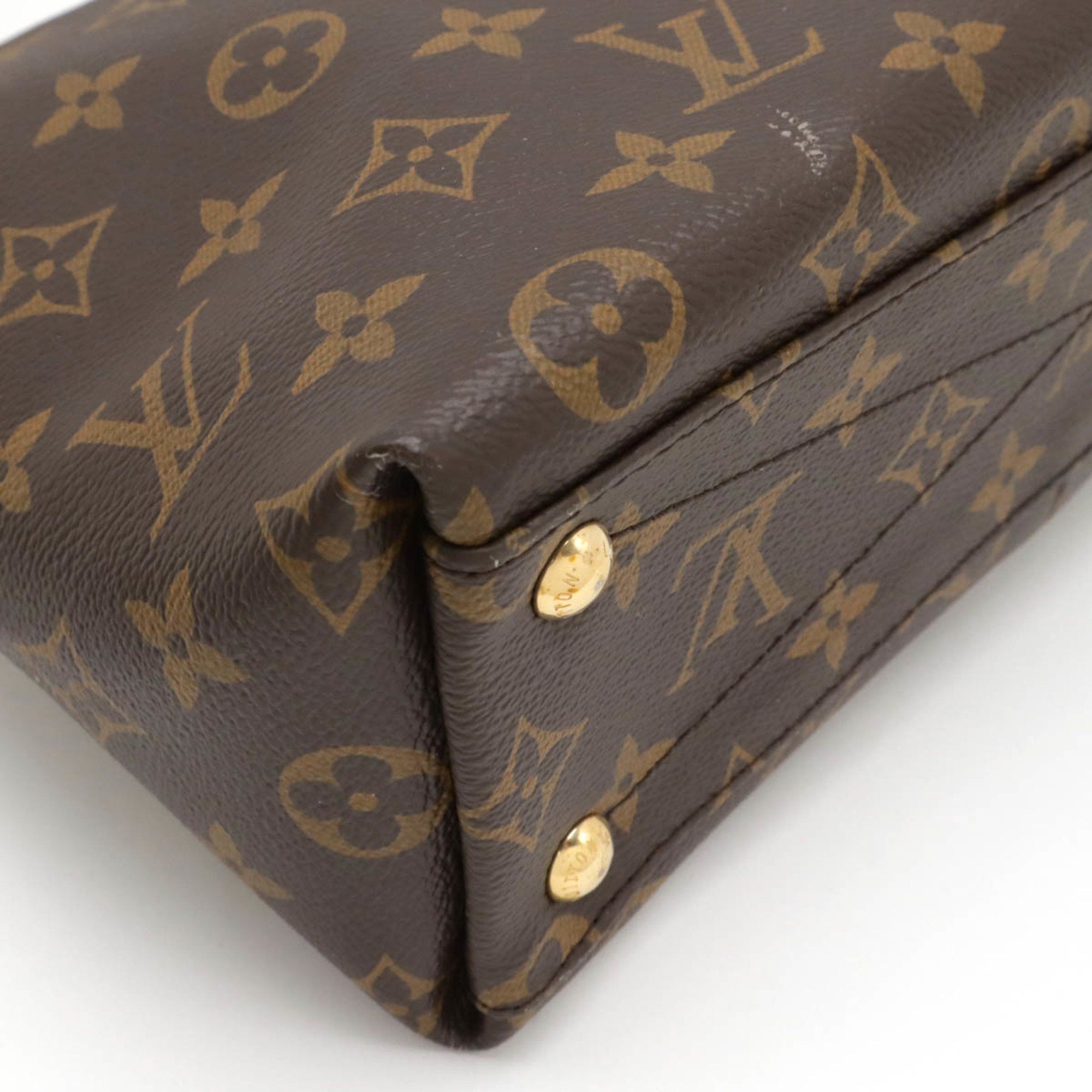 Louis Vuitton Louis Vuitton V Tote BB handbag Size ONE SIZE - 4 Thumbnail