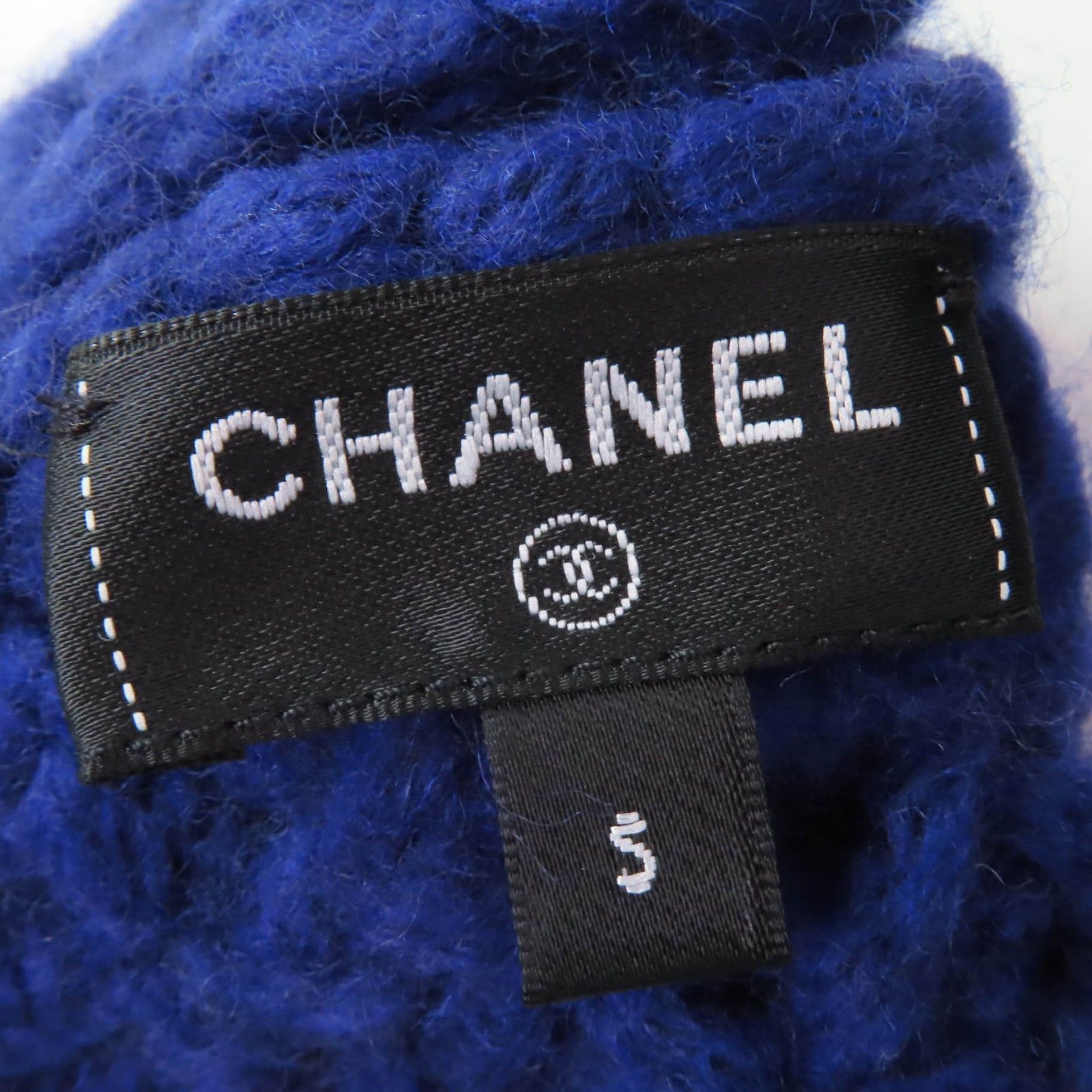 Chanel Chanel Chanel Snood knitted neck warmer and arm warmer Wool 2way accessory Cotton Scarf P72987K10476 DUTY FREE for USA Size ONE SIZE - 9 Thumbnail