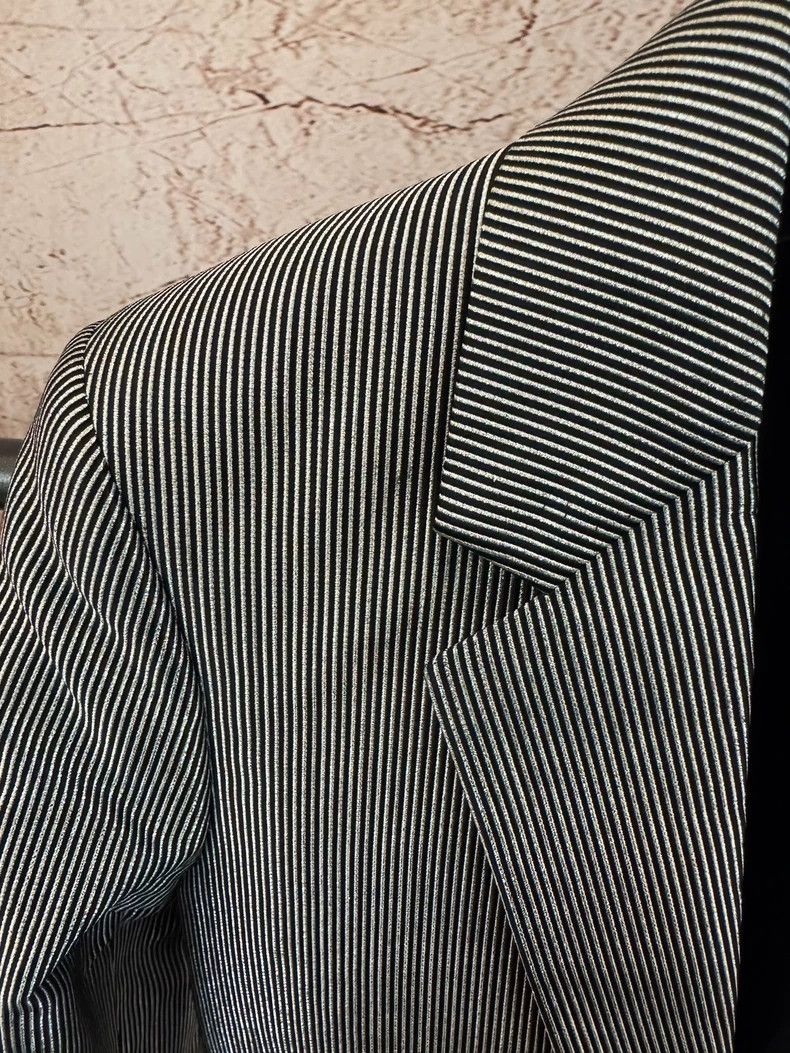 Saint Laurent Paris Saint Laurent Striped Suit Jacket for Women Size US S / EU 44-46 / 1 - 3 Thumbnail