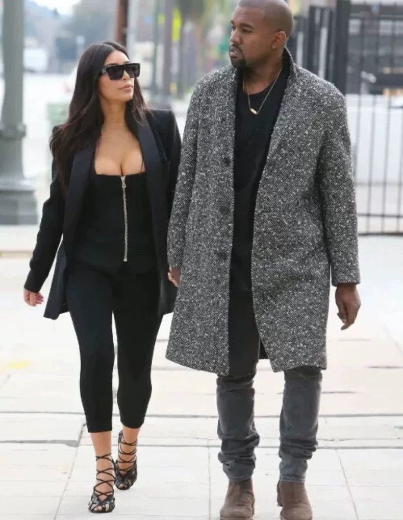 Saint Laurent Paris Saint Laurent Black and White Coat Size US S / EU 44-46 / 1 - 6 Thumbnail