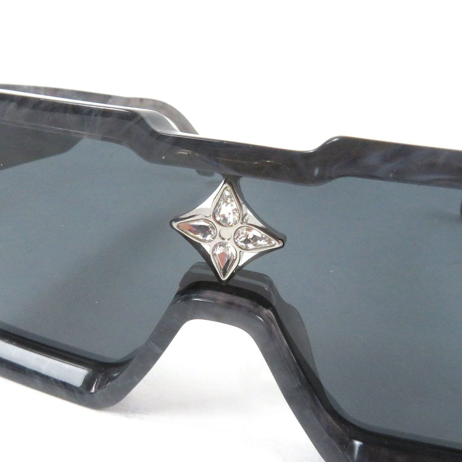 Louis Vuitton Louis Vuitton Louis Vuitton Cyclone Marble Pattern Sunglasses Plastic Sunglasses Z1789E DUTY FREE for USA Size ONE SIZE - 9 Thumbnail