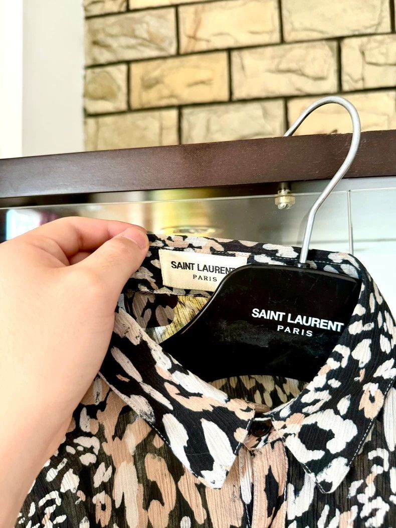 Saint Laurent Paris Saint Laurent Leopard Print Silk Shirt Size US S / EU 44-46 / 1 - 3 Thumbnail