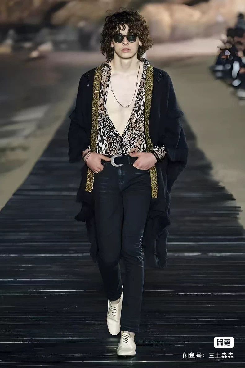 Saint Laurent Paris Saint Laurent Leopard Print Silk Shirt Size US S / EU 44-46 / 1 - 6 Thumbnail