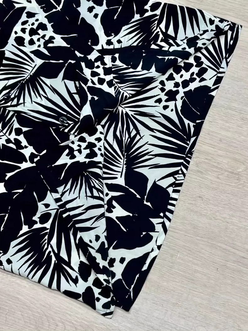 Saint Laurent Paris Saint Laurent Silk Shirt with Floral Print Size US M / EU 48-50 / 2 - 3 Thumbnail