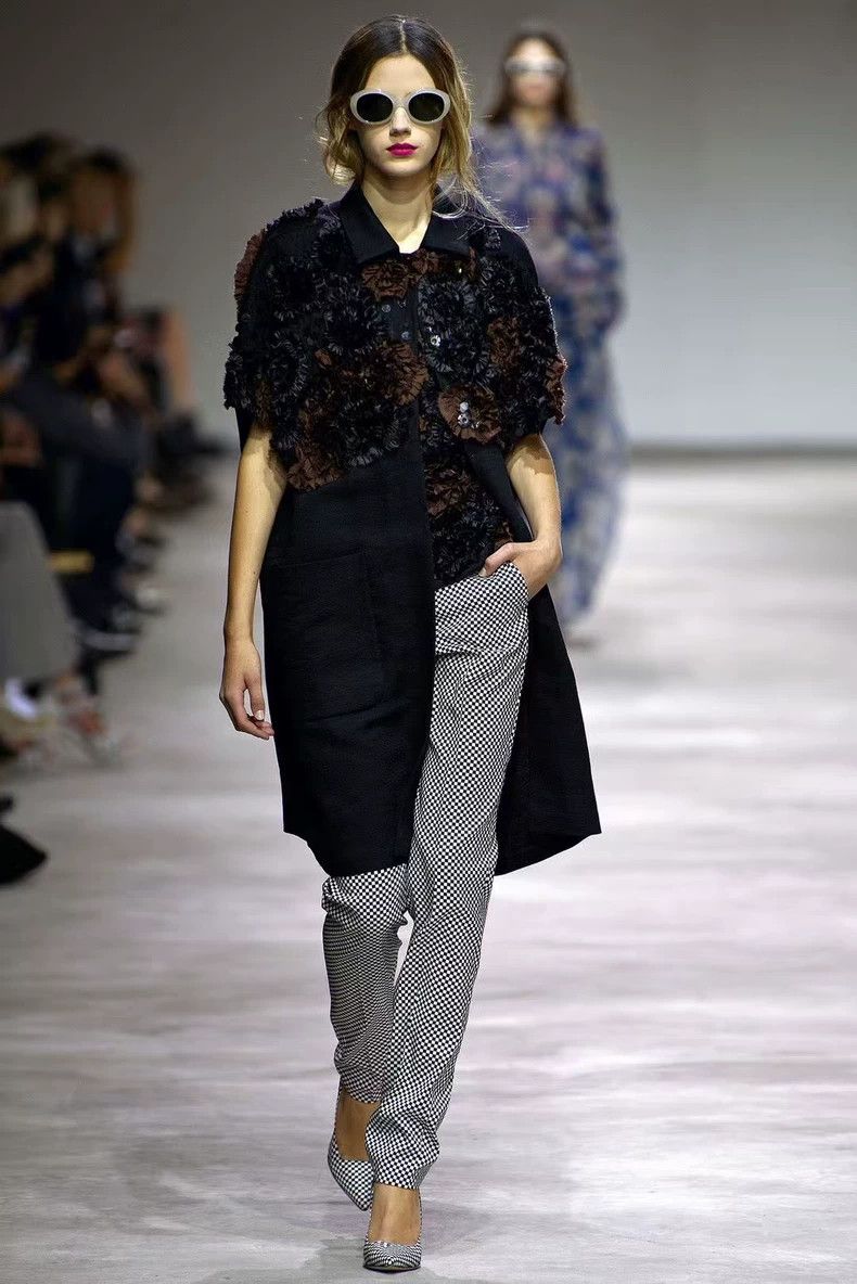 Dries Van Noten Dries Van Noten Floral Sequin Coat Size US M / EU 48-50 / 2 - 5 Thumbnail