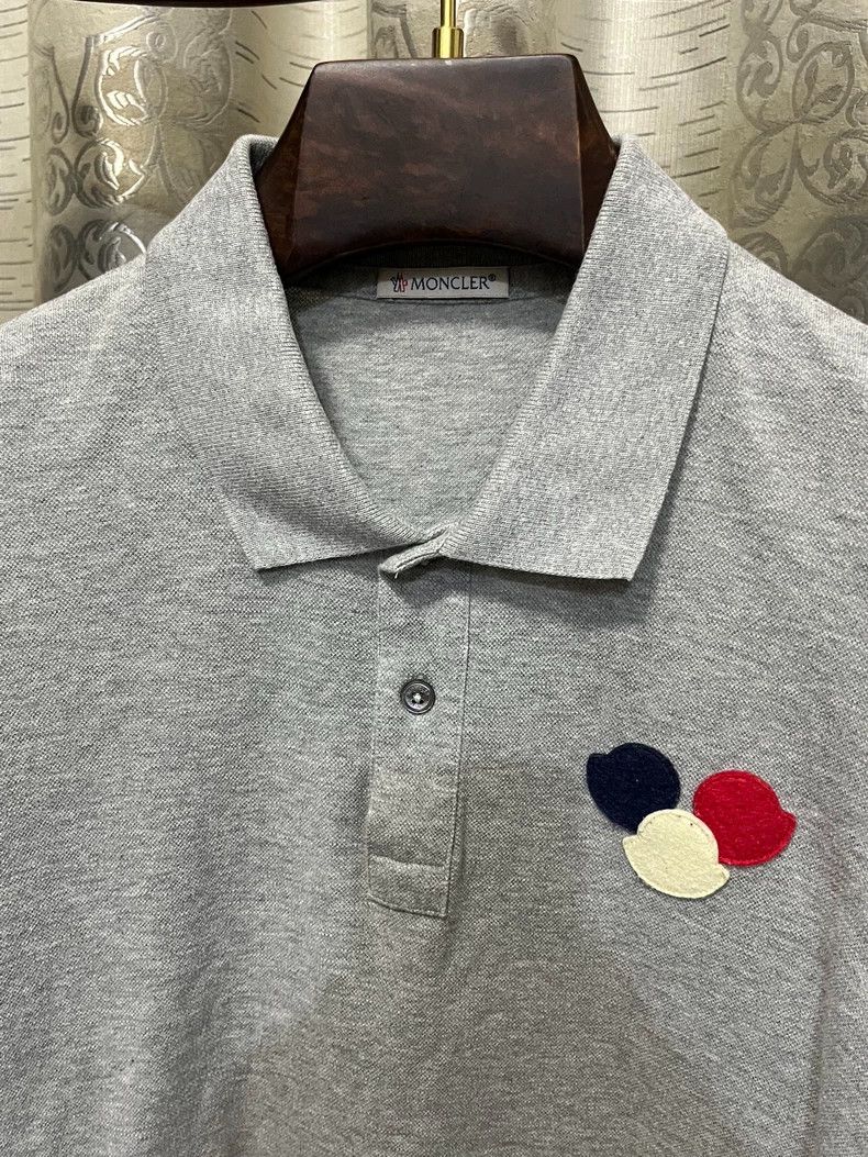 Moncler Moncler Men's Polo Shirt with Three Color Logo Size US M / EU 48-50 / 2 - 3 Thumbnail