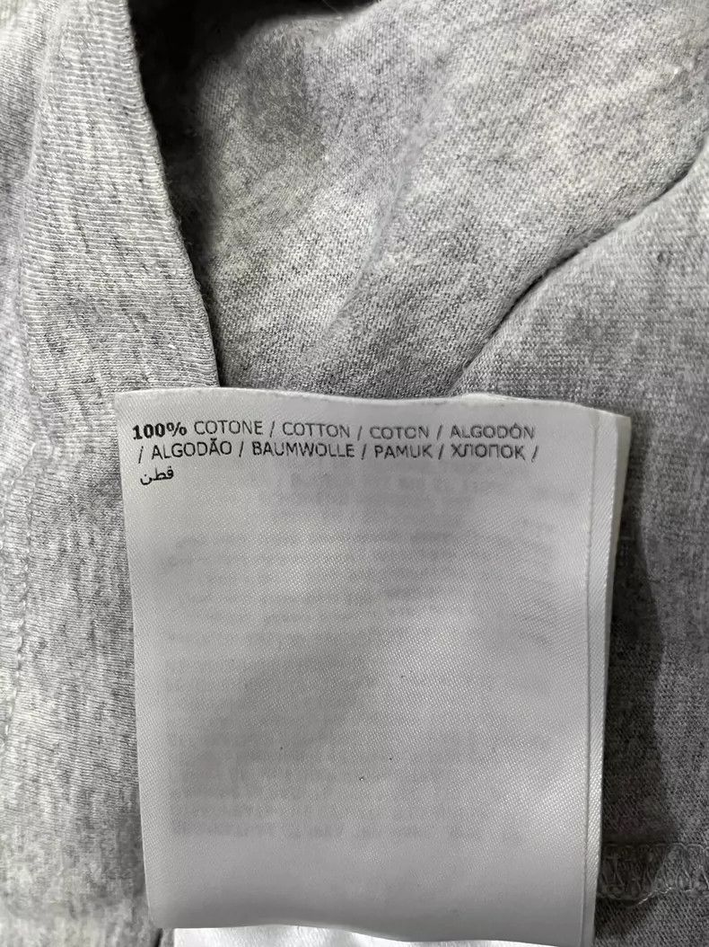 Moncler Moncler Classic Short Sleeve T-Shirt for Summer Size US M / EU 48-50 / 2 - 6 Thumbnail