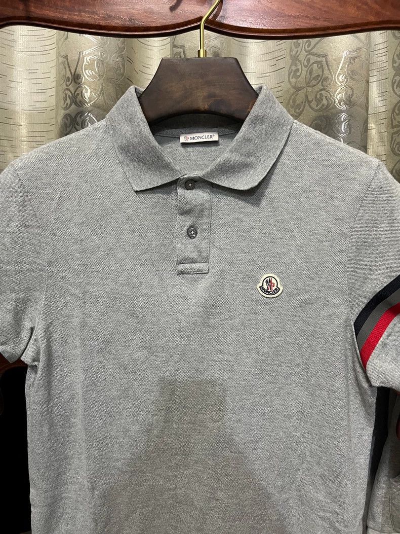 Moncler Moncler Men's Short Sleeve Polo Shirt Size US S / EU 44-46 / 1 - 2 Thumbnail