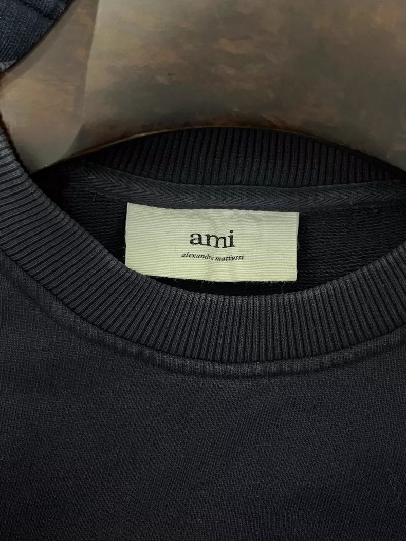 AMI Ami Paris Dark Blue Sweatshirt with Heart Logo Size US S / EU 44-46 / 1 - 4 Thumbnail