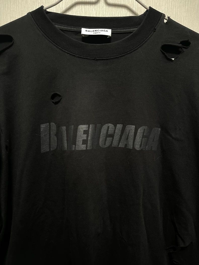 Balenciaga Balenciaga Distressed Black Logo Short Sleeve Shirt Size US XS / EU 42 / 0 - 2 Thumbnail