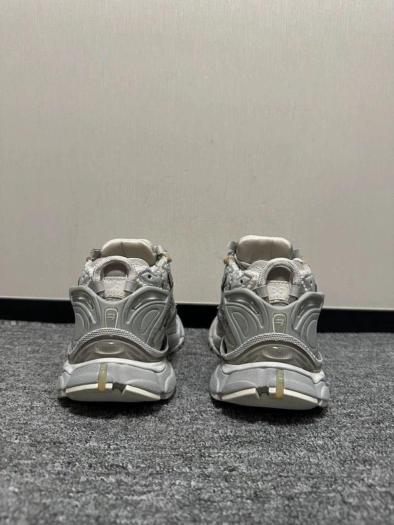 Balenciaga Balenciaga Runner Sneakers Gray Size 36 Size US 5.5 / EU 38 - 3 Thumbnail