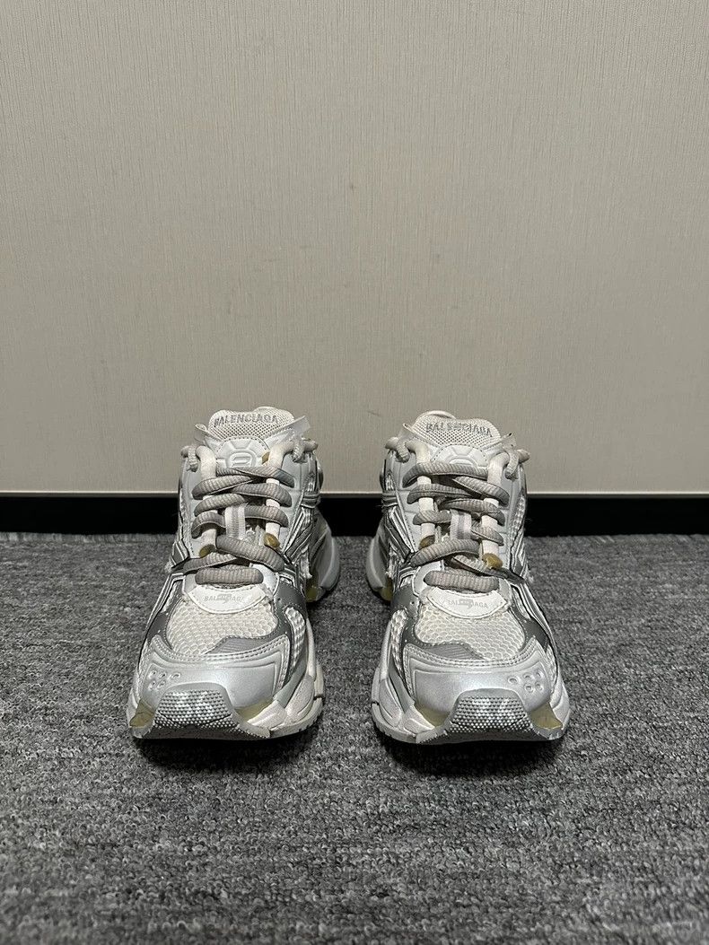 Balenciaga Balenciaga Runner Sneakers Gray Size 36 Size US 5.5 / EU 38 - 2 Thumbnail