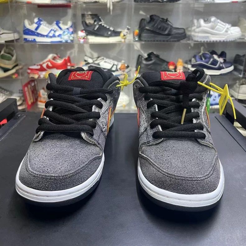 Nike Dunk SB Hu Tong Size 42.5 Sneakers Size US 10.5 / EU 43-44 - 4 Thumbnail