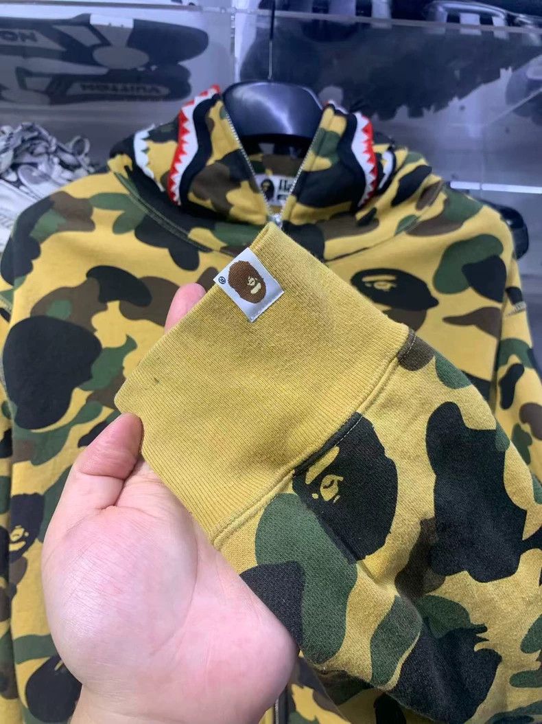 Bape Bape Camouflage Zip-Up Hoodie Size XL Size US XL / EU 56 / 4 - 4 Thumbnail