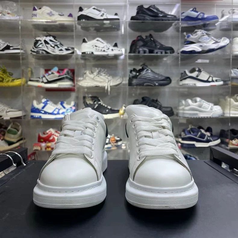 Alexander McQueen Alexander McQueen Leather Casual Sneakers for Men Size US 8 / EU 41 - 4 Thumbnail
