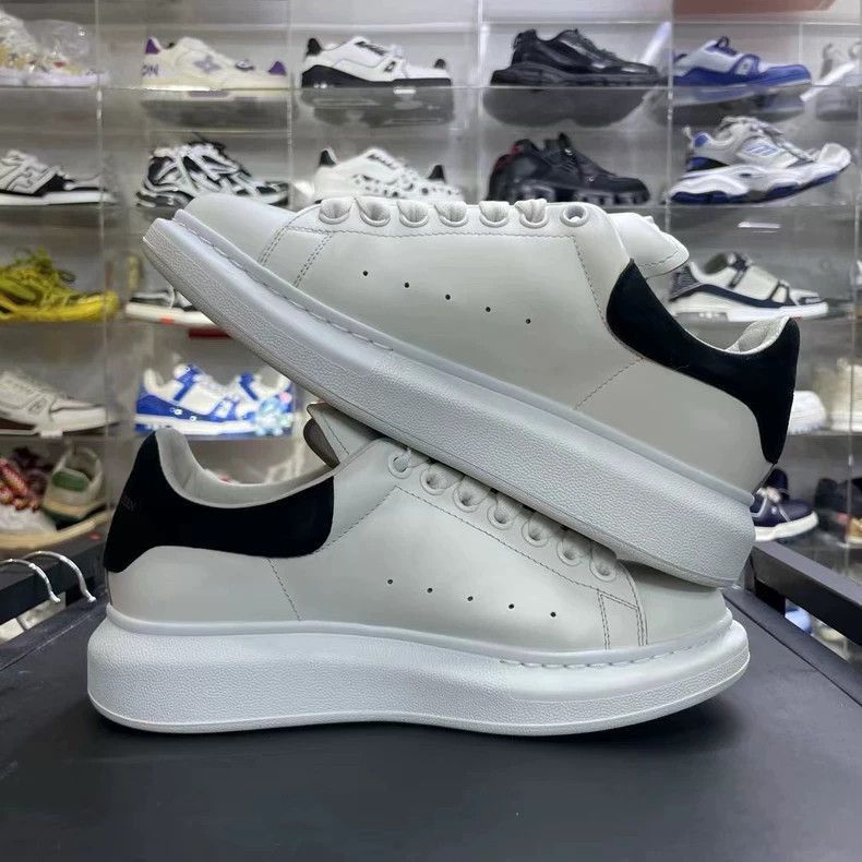 Alexander McQueen Alexander McQueen Leather Casual Sneakers for Men Size US 8 / EU 41 - 2 Thumbnail