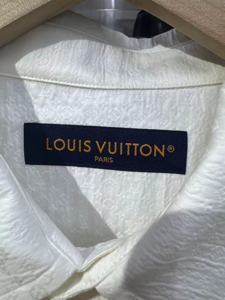 Louis Vuitton Louis Vuitton White Long Sleeve Shirt Size US M / EU 48-50 / 2 - 5 Thumbnail
