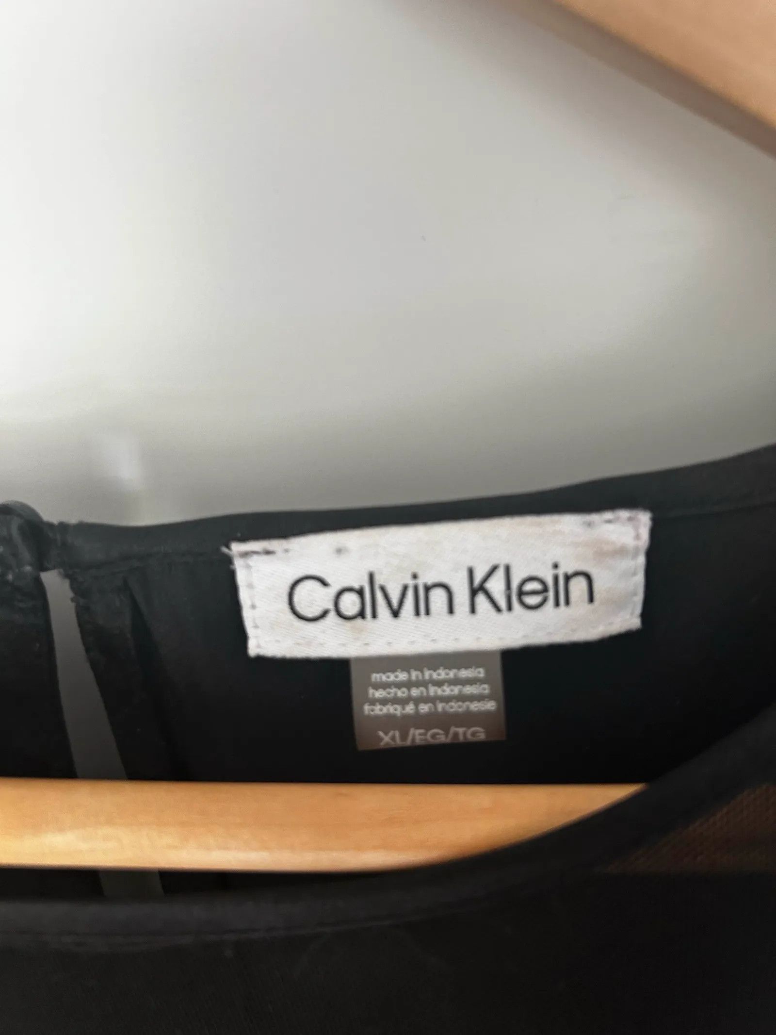 Calvin Klein Calvin Klein Top Size L / US 10 / IT 46 - 2 Thumbnail