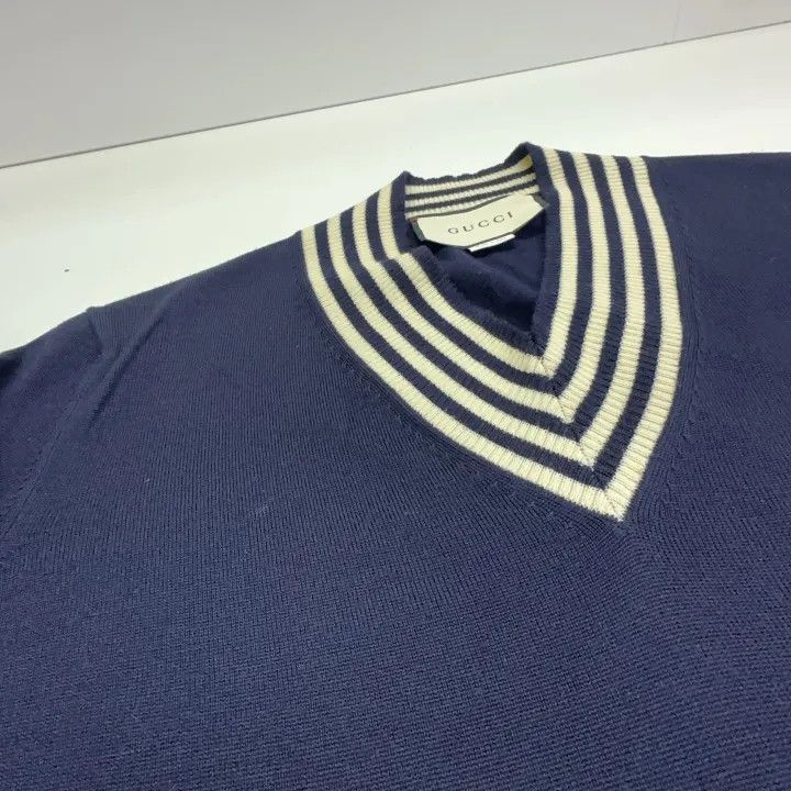 Gucci Gucci Bee Pattern V-Neck Wool Knit Sweater Size US L / EU 52-54 / 3 - 9 Thumbnail