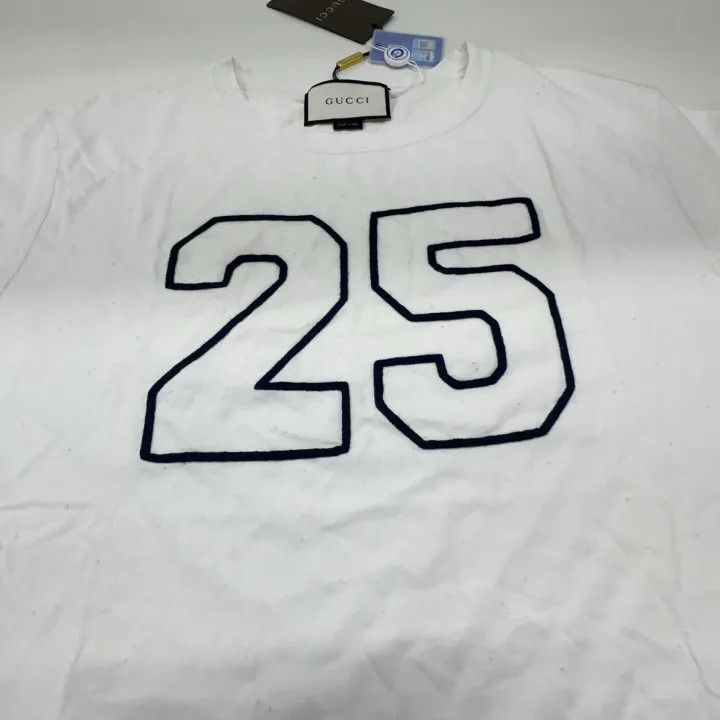Gucci Gucci Numeric Logo Short Sleeve T-Shirt Size US L / EU 52-54 / 3 - 8 Thumbnail
