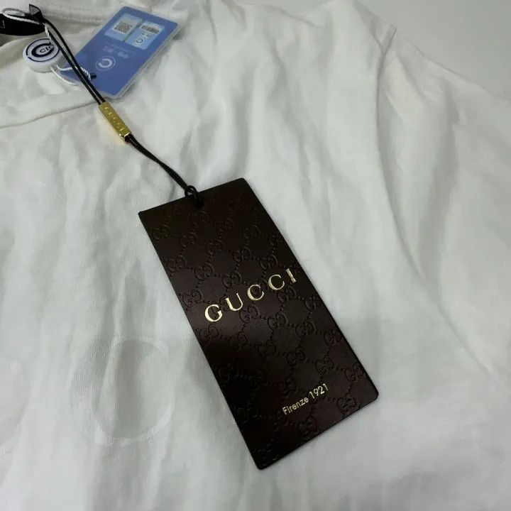 Gucci Gucci Logo Print Crew Neck T-Shirt Size US XXL / EU 58 / 5 - 5 Thumbnail