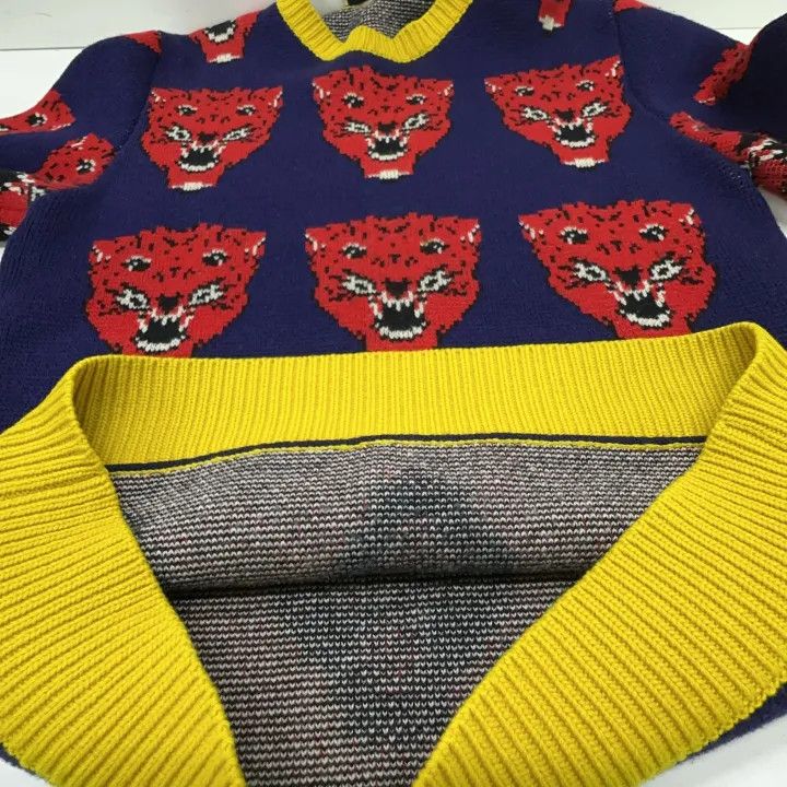 Gucci Gucci Tiger Print Sweater in Blue Size US M / EU 48-50 / 2 - 8 Thumbnail