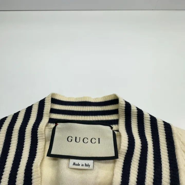 Gucci Gucci Bee Pattern V-Neck Wool Sweater for Men Size US L / EU 52-54 / 3 - 6 Thumbnail